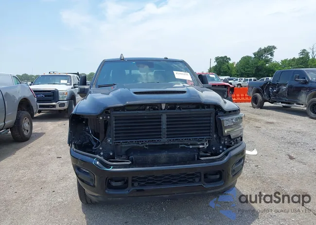 3C6UR5SL4RG142587: 42495115