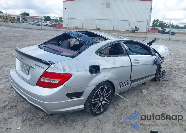 WDDGJ4HB0EG198267: 42495263