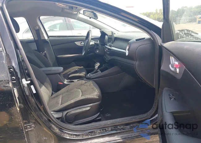 3KPF24AD5RE767506: 42494418