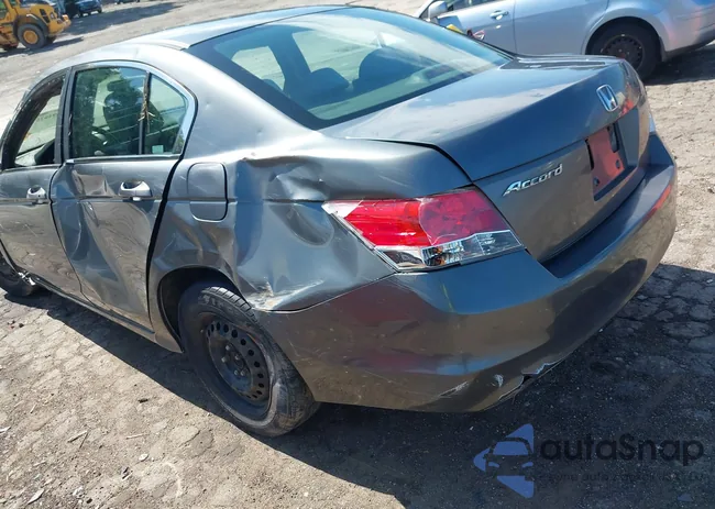 1HGCP263X9A143889: 42494625