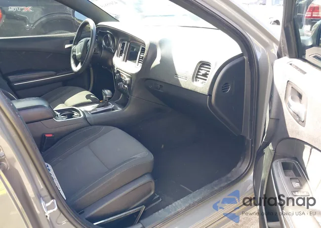 2C3CDXBG6KH588722: 42495845