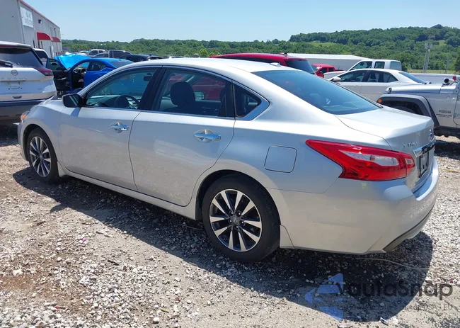 1N4AL3AP0GC293292: 42495985