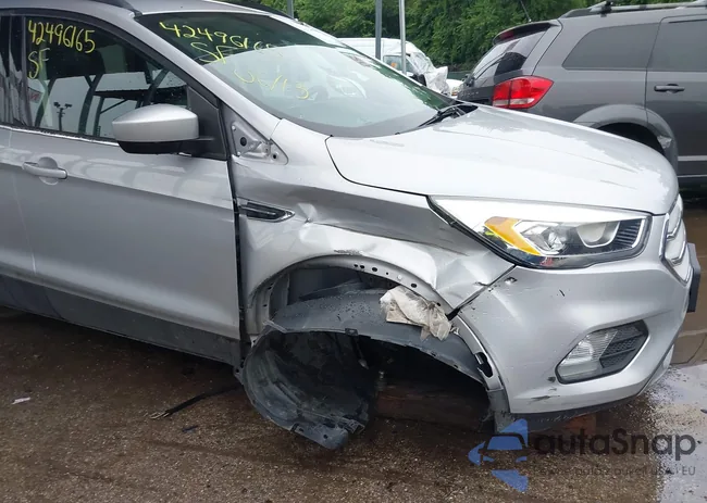 1FMCU9HD7JUD27403: 42496165