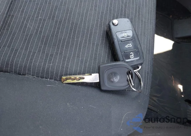 WVGAV3AX4DW579821: 42495336