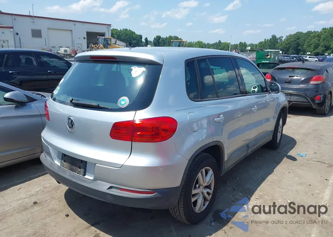 WVGAV3AX4DW579821: 42495336