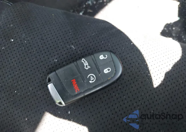 2C3CDXGJ3GH292018: 42495475