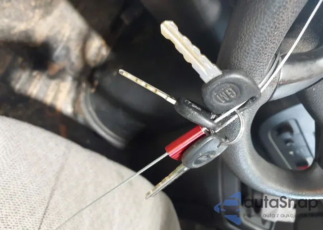 1GCWGFCAXE1205923: 42495536