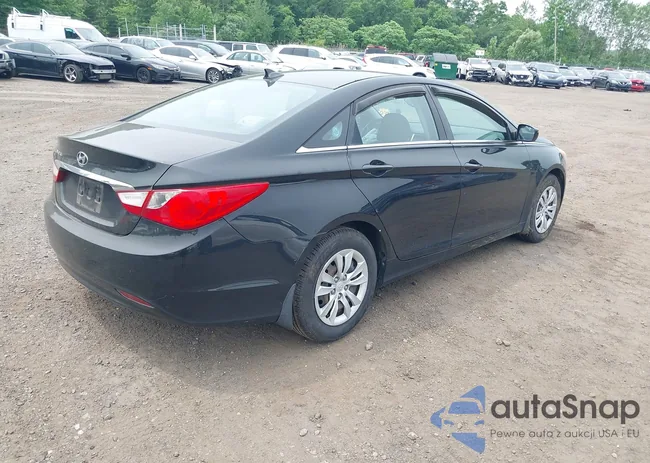 5NPEB4AC9CH372685: 42495553