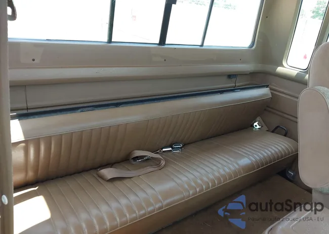 1FTHX25G1LKB15229: 42496757