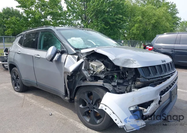 3C4NJDBB2JT313502: 42497008