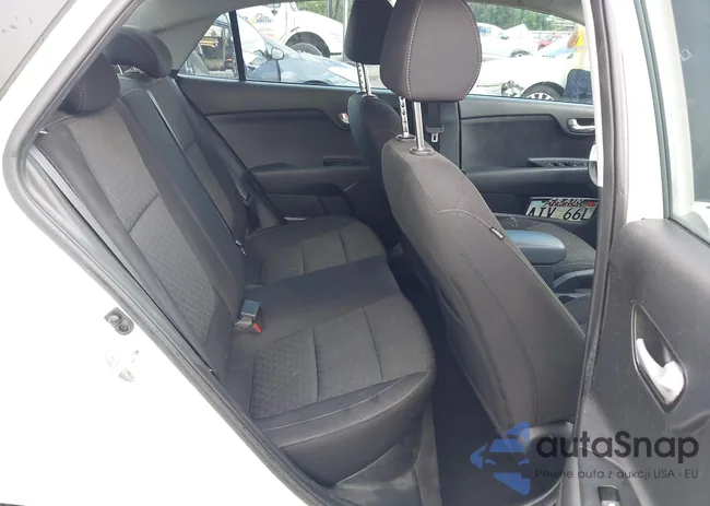 3KPA24AD9NE458089: 42497074