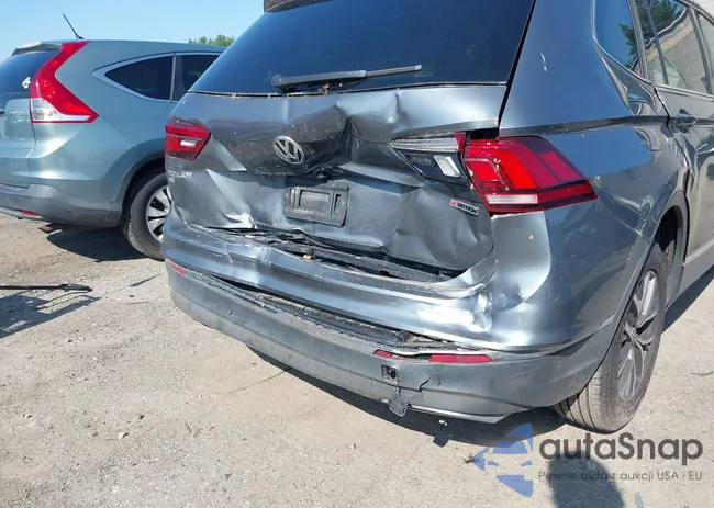 3VV2B7AX5LM166752: 42497180