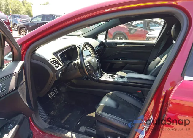 3FA6P0VP5KR212168: 42497244