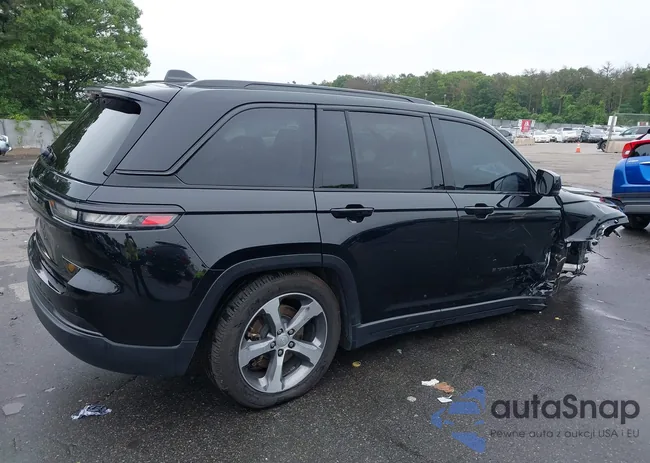 1C4RJYB62PC582194: 42496326