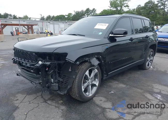 1C4RJYB62PC582194: 42496326