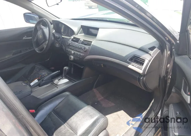 1HGCP2F67BA031941: 42496360