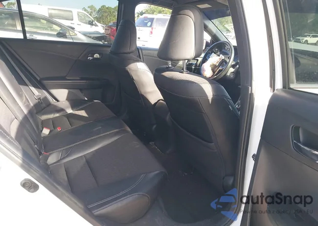 1HGCR2F59GA015703: 42497791