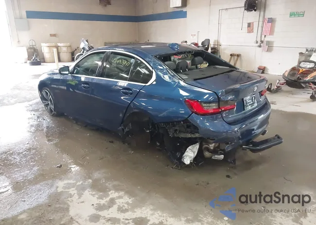 3MW5R7J06M8B71931: 42497850