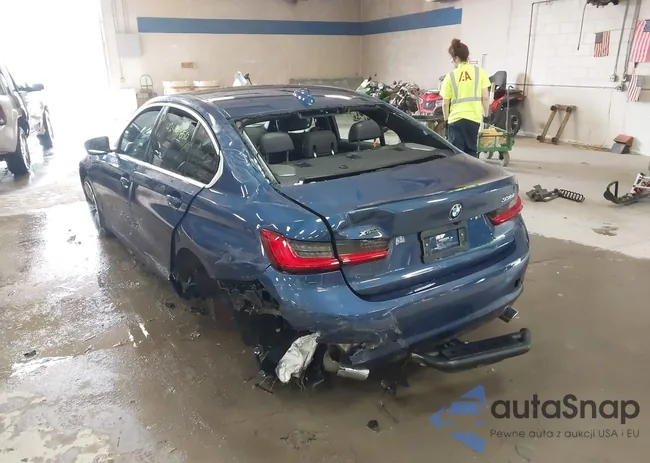 3MW5R7J06M8B71931: 42497850