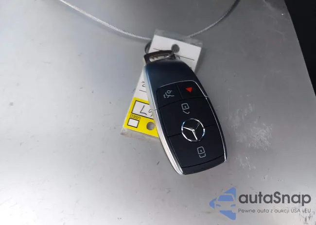 WDD5J4HBXLN030975: 42498096