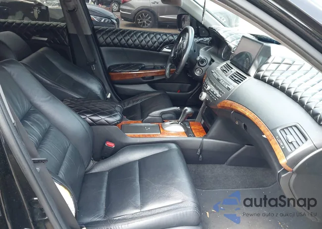 1HGCP3F80CA037718: 42498102