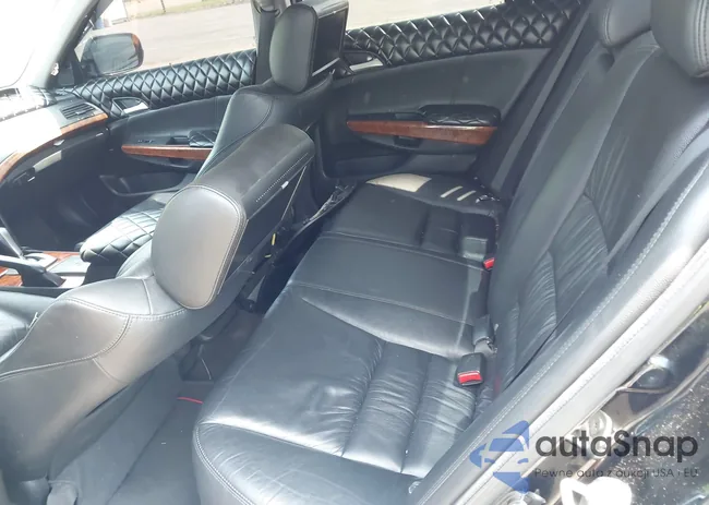 1HGCP3F80CA037718: 42498102