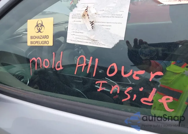 3MYDLBYV1HY158225: 42498221