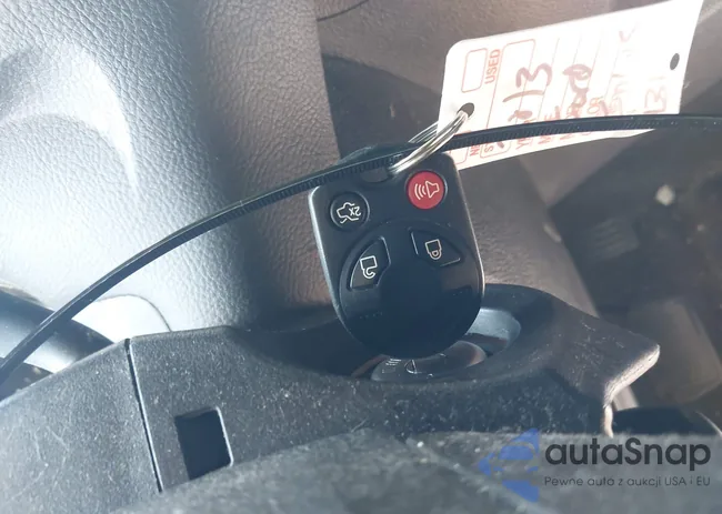 1FADP3F26DL215917: 42497341