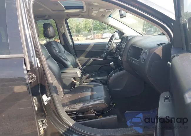 1J4NF5FBXBD225672: 42497561