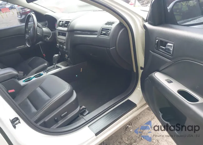 3FAHP0JA3CR106913: 42498756