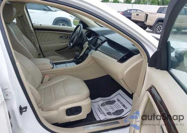 1FAHP2F8XDG127848: 42498773