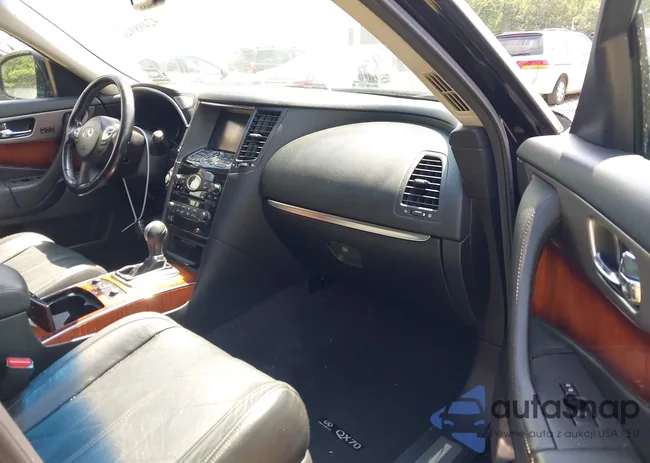 JN8CS1MW8EM410917: 42498946