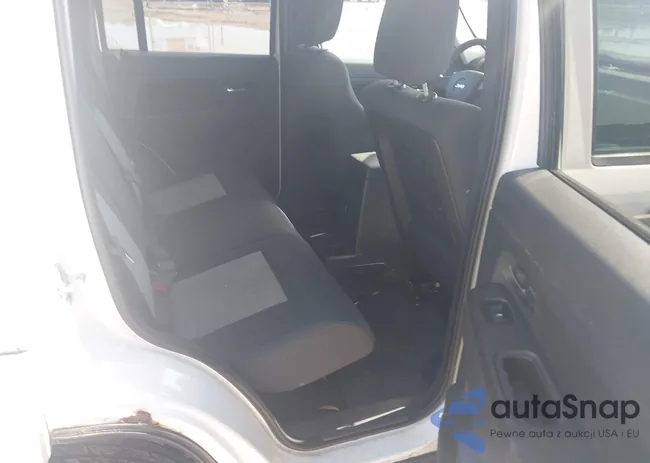 1J8GN28K79W524895: 42499042