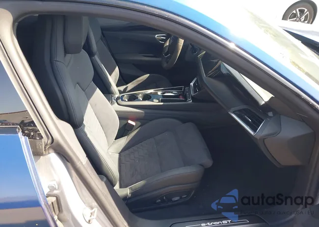 WAUCJBFW4R7003230: 42499108