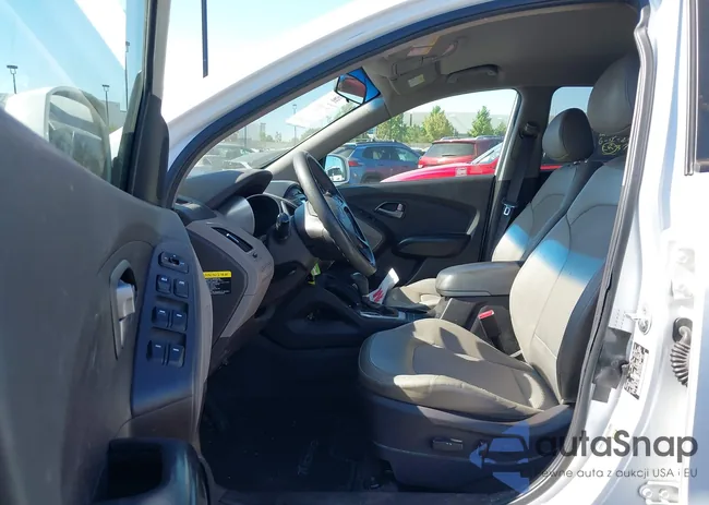 KM8JTCAF9FU074899: 42499206