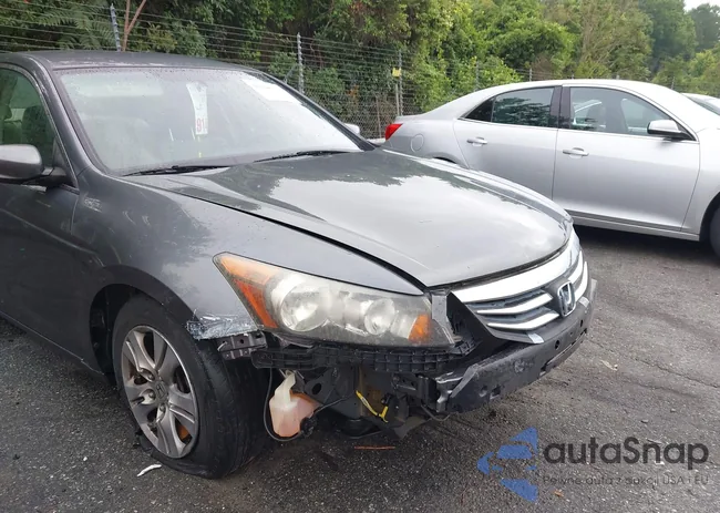 1HGCP2F44CA204119: 42498351