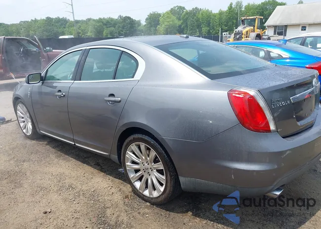 1LNHL9DR8BG600696: 42498479