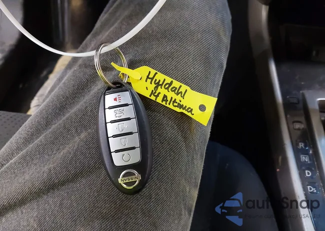 1N4AL3AP3EC132903: 42498571