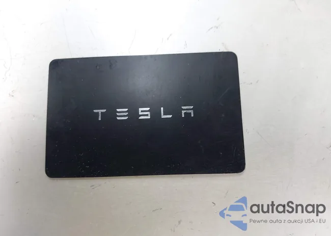 5YJ3E1EB0RF735588: 42498596