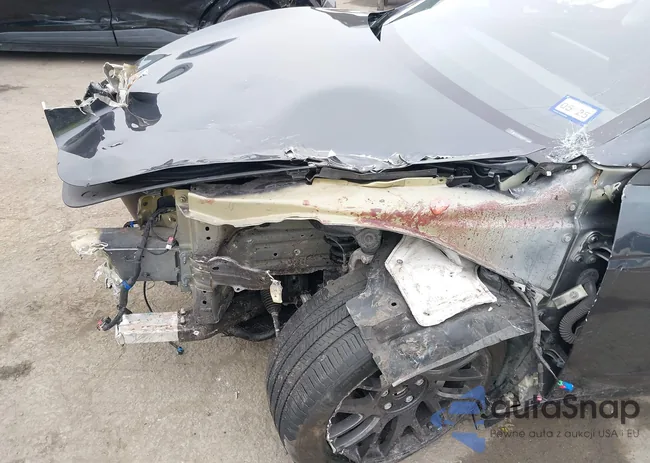 5YJ3E1EB0RF735588: 42498596