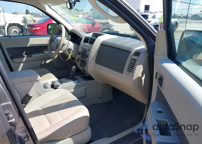 1FMCU9DG0BKB70083: 42499807