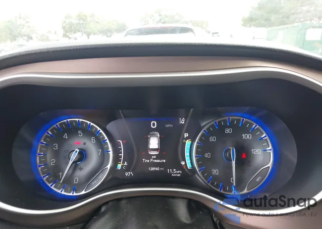 2C4RC1BG6JR269660: 42500075