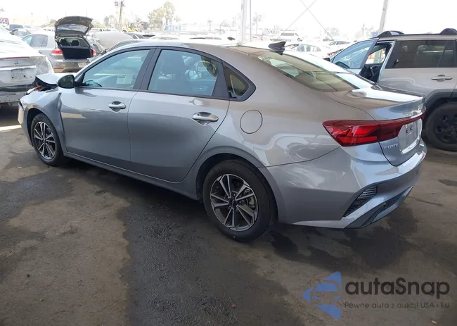 3KPF24AD5RE709671: 42500153