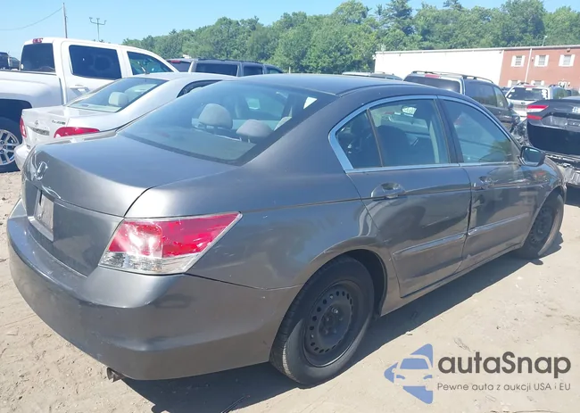 1HGCP26309A184841: 42499283