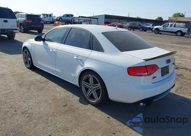 WAUKGAFL2BA032440: 42499398