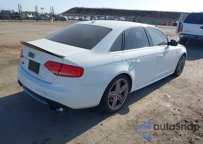 WAUKGAFL2BA032440: 42499398