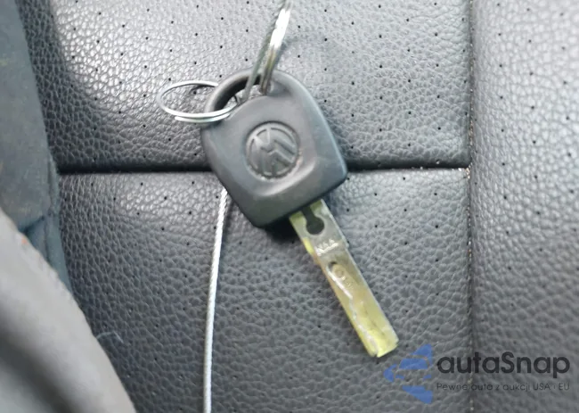 3VWRJ7AJ1AM152563: 42500824