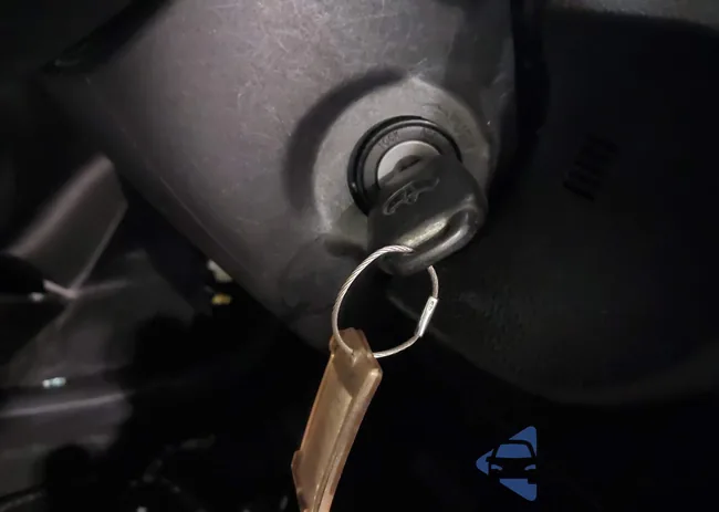 5YFBURHE8KP936782: 42500945