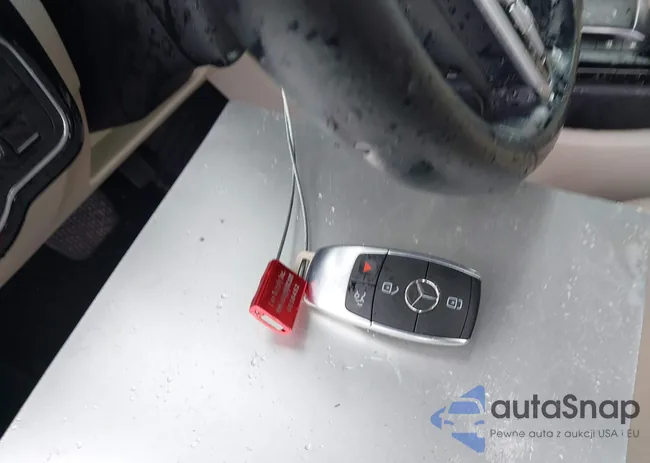 W1K3G4FB2MJ271379: 42500376