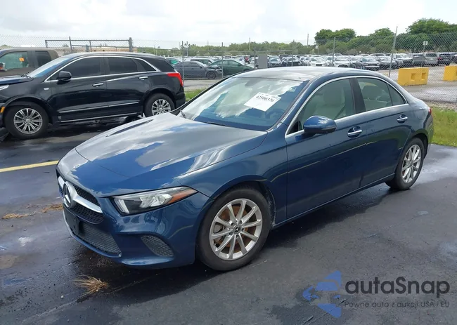 W1K3G4FB2MJ271379: 42500376